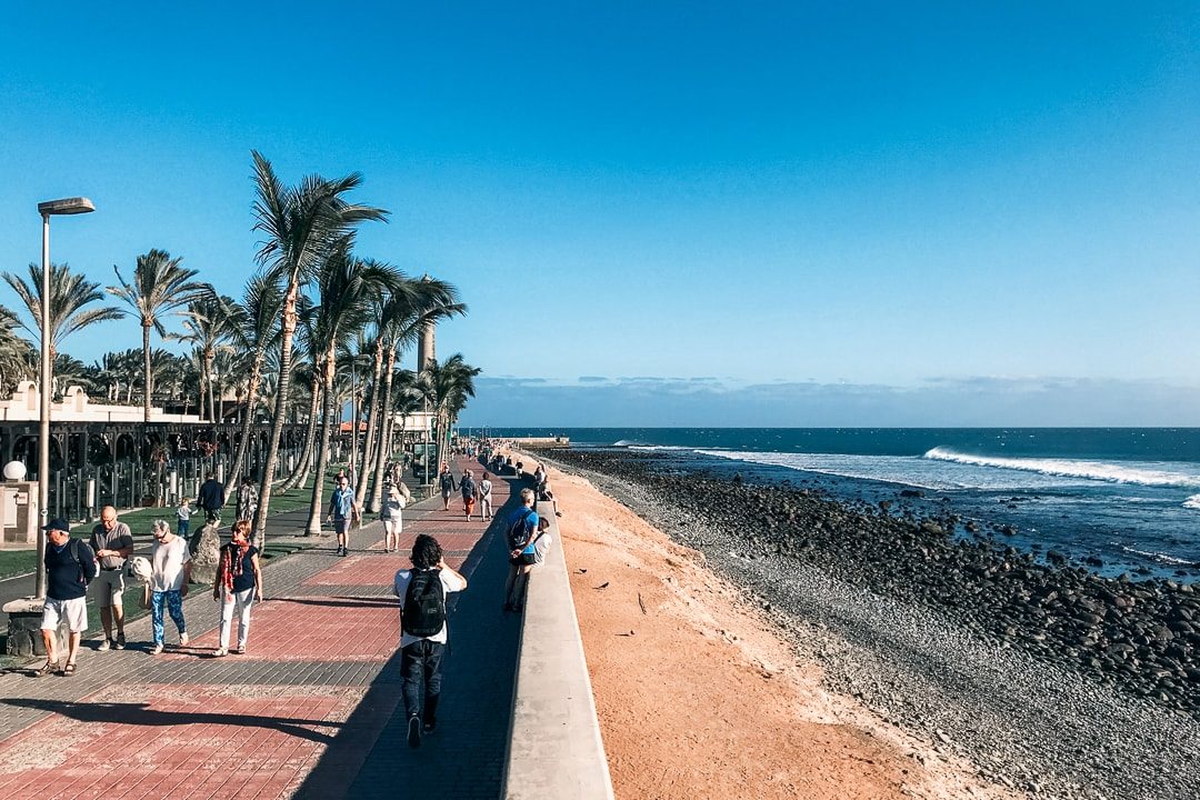 Promenade entlang der Küste