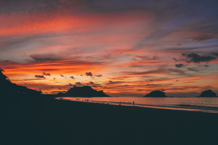Sonnenuntergang am Nacpan Beach